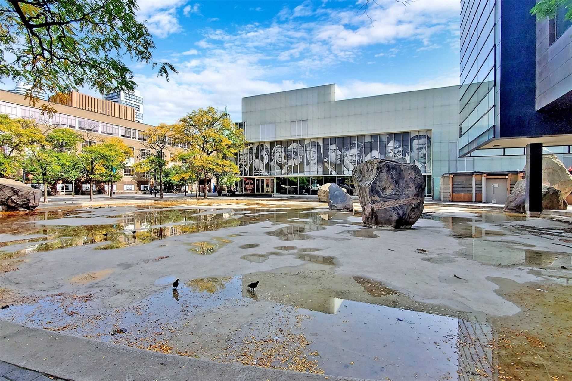 219 Dundas St E, #1709