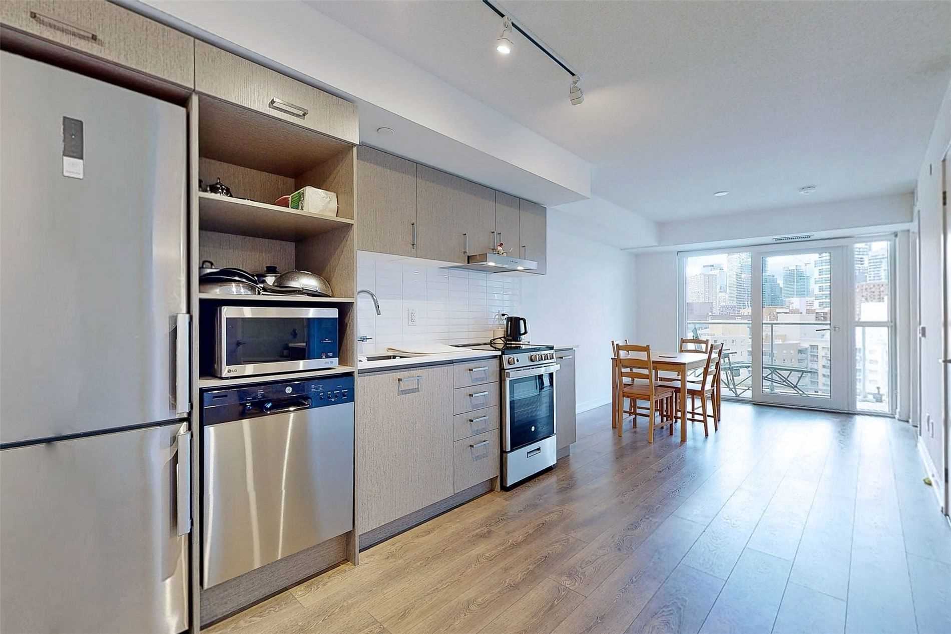219 Dundas St E, #1709