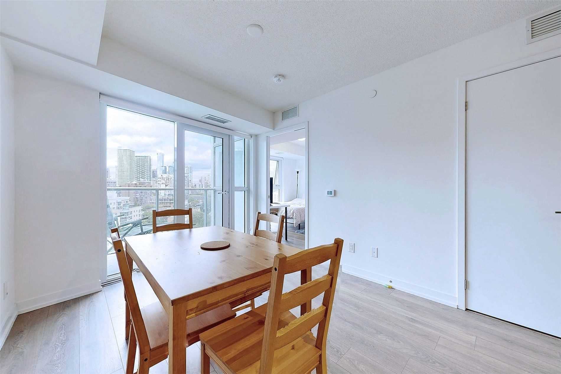 219 Dundas St E, #1709