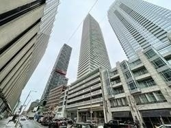 2221 Yonge St, #901