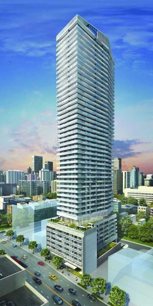 2221 Yonge St, #901
