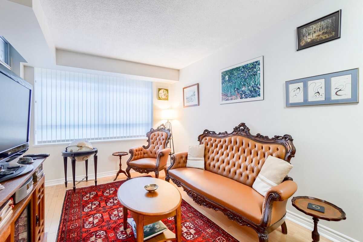 5 Rosehill Avenue #609