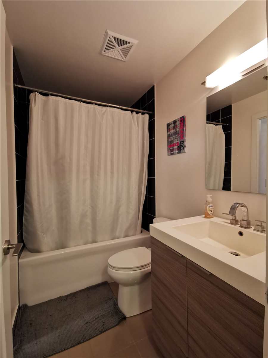 318 Richmond Street W #1109