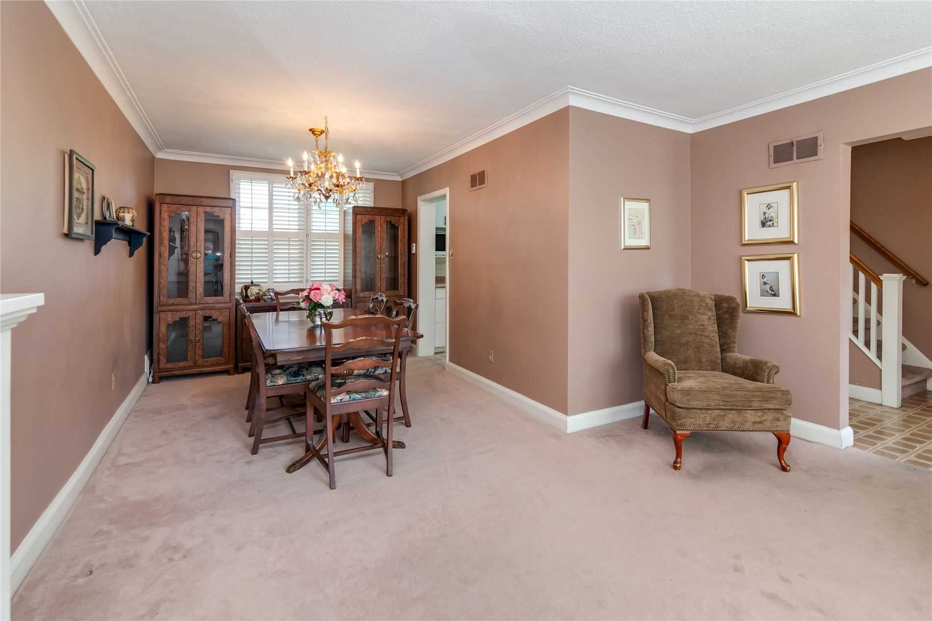 104 Laurelcrest Ave