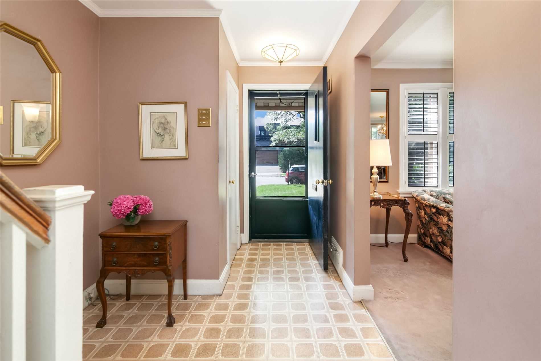104 Laurelcrest Ave