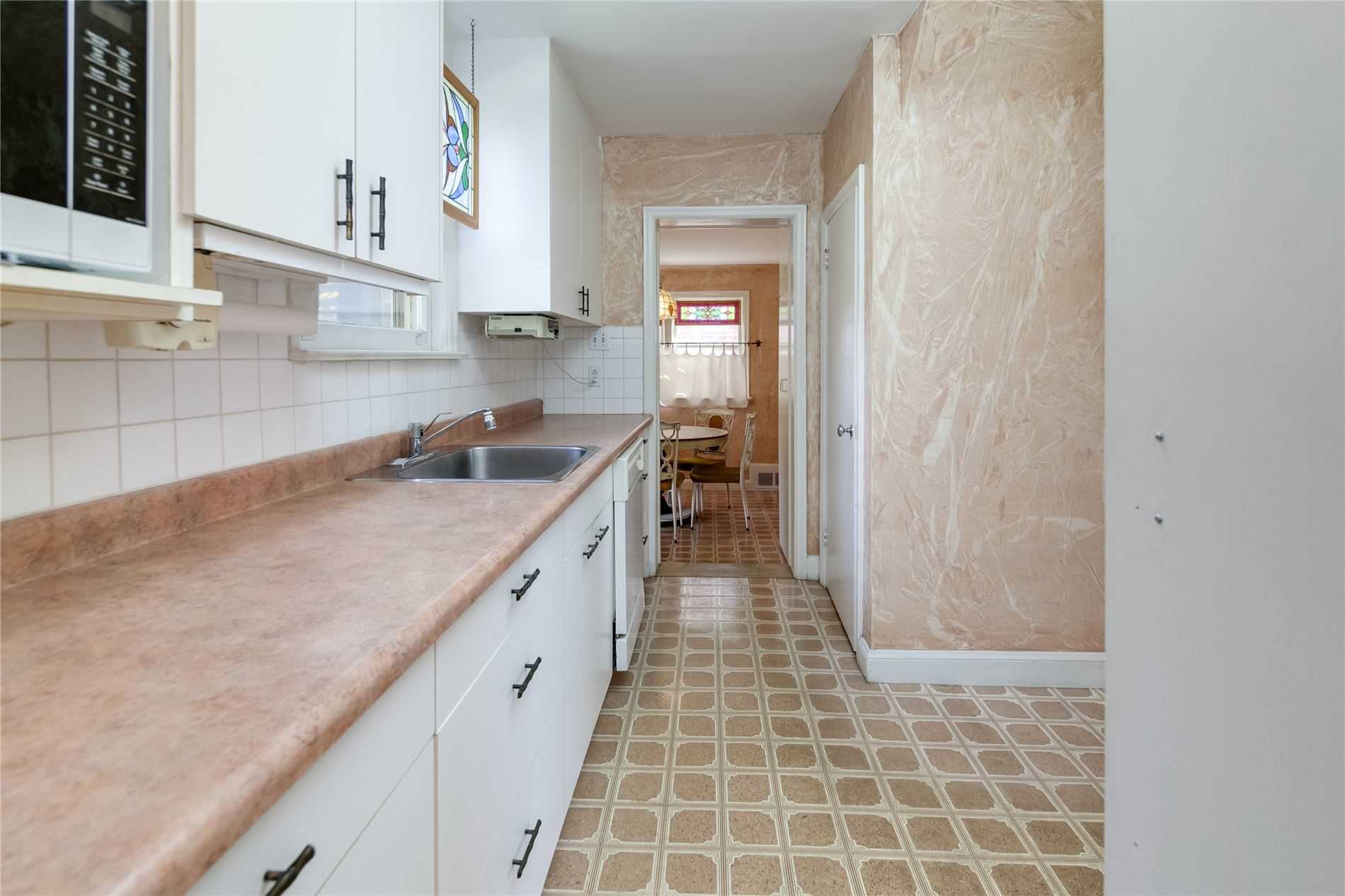 104 Laurelcrest Ave