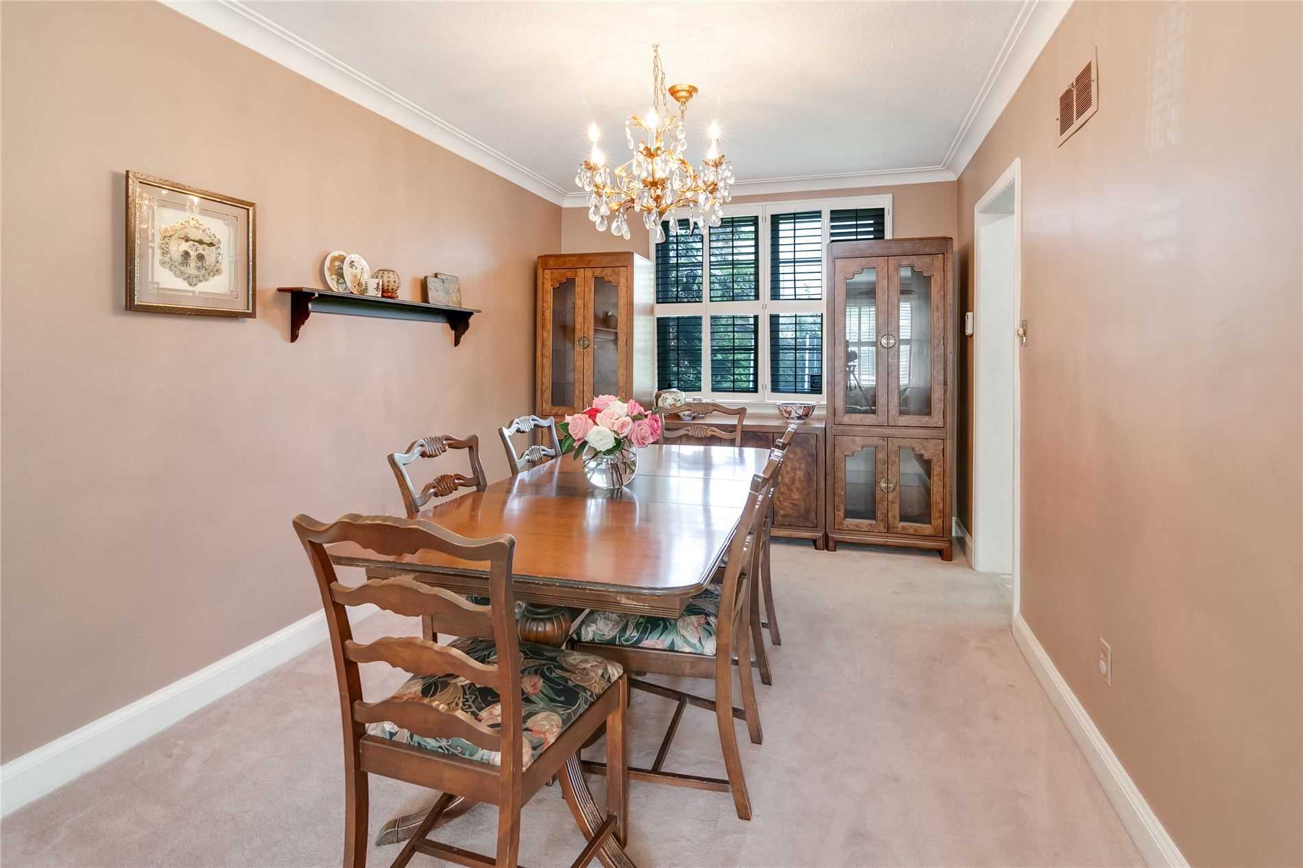 104 Laurelcrest Ave