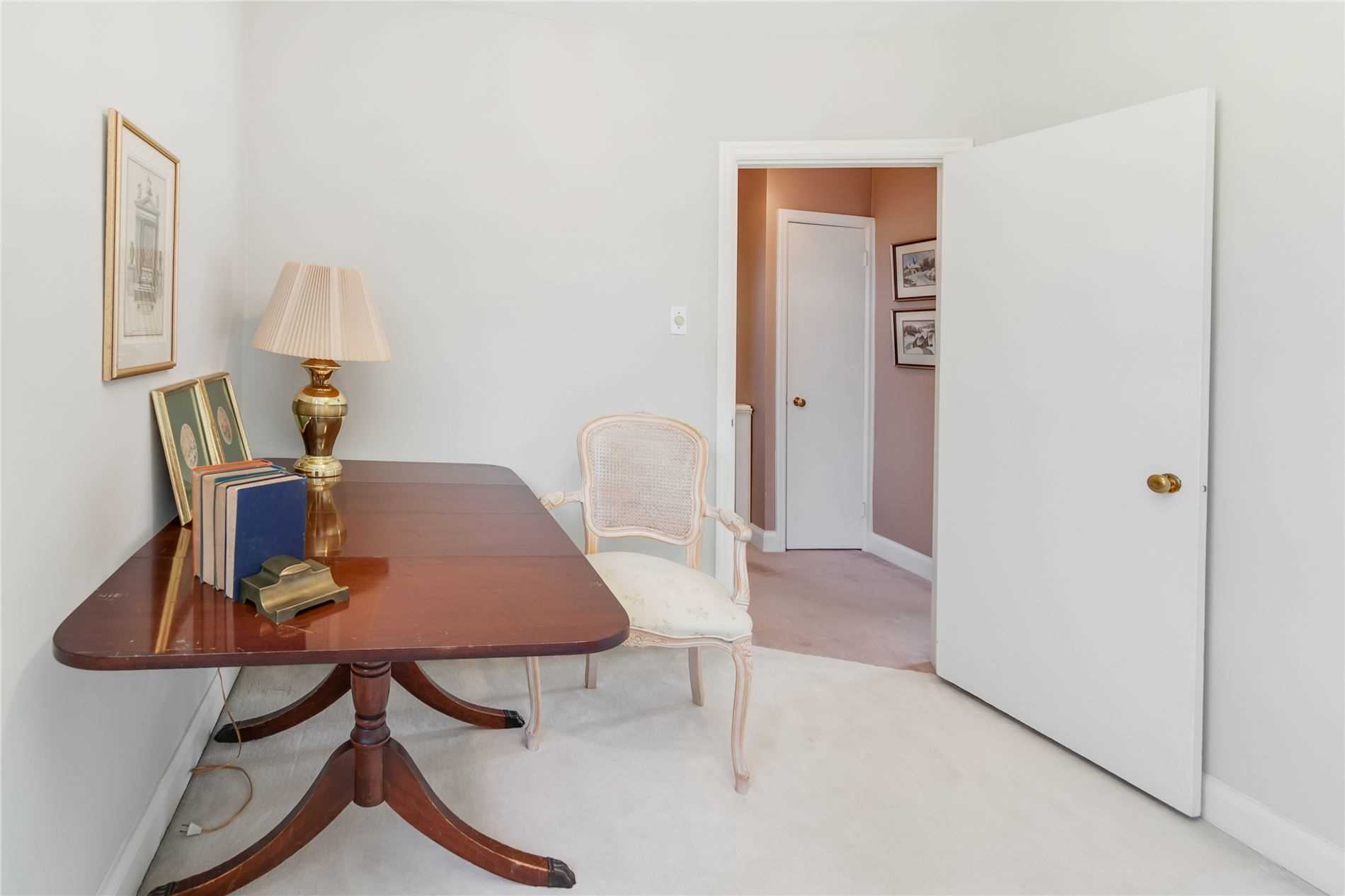 104 Laurelcrest Ave