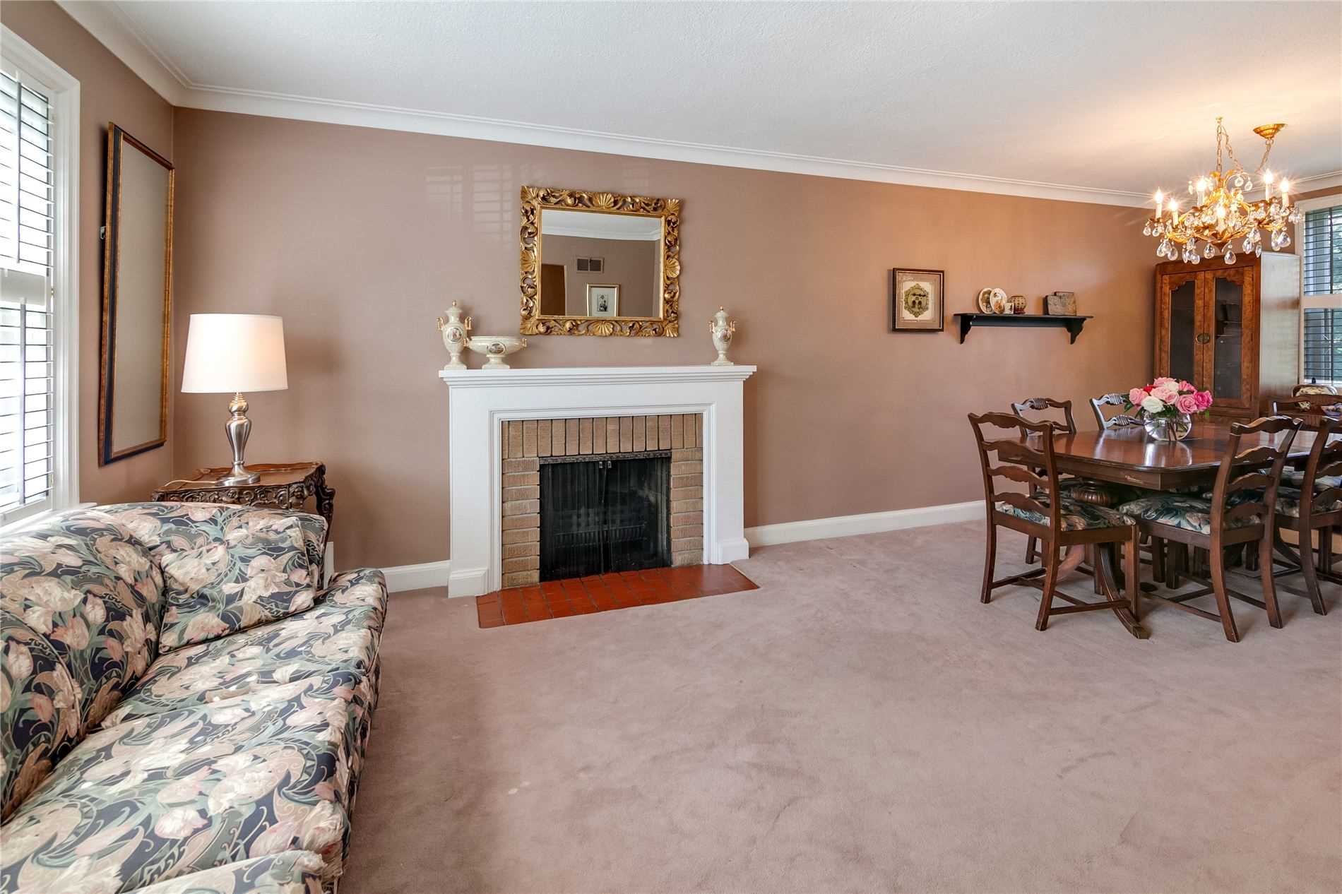 104 Laurelcrest Ave