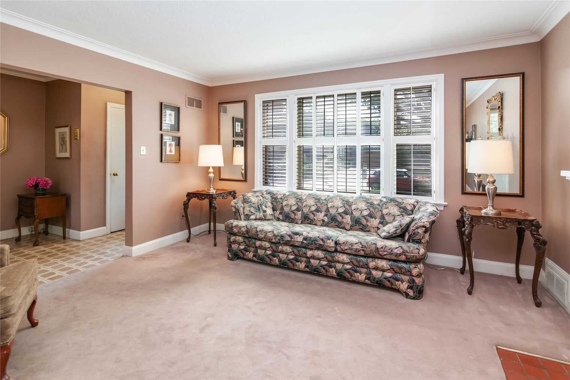 104 Laurelcrest Ave