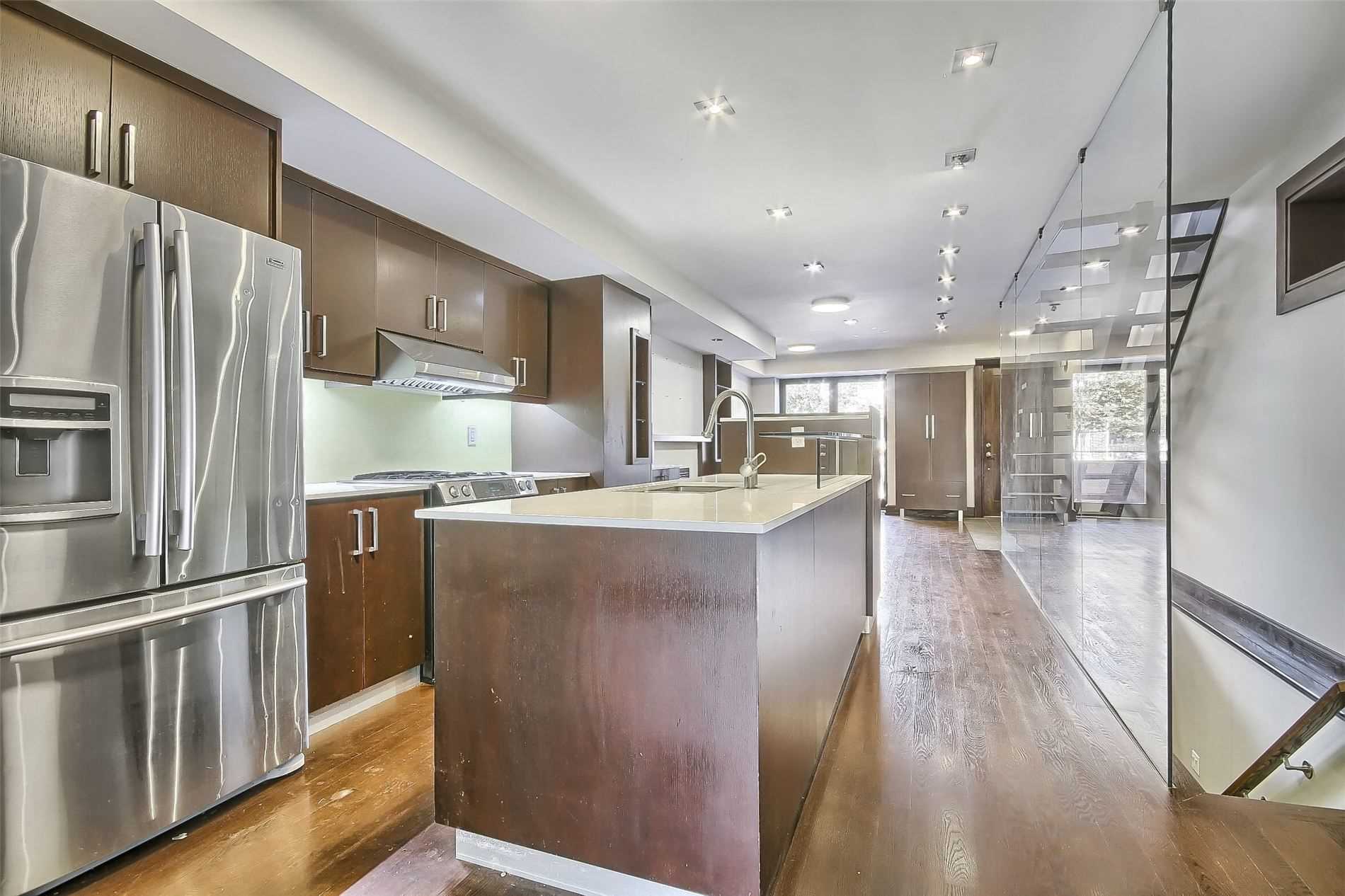 127 Orchard View Boulevard