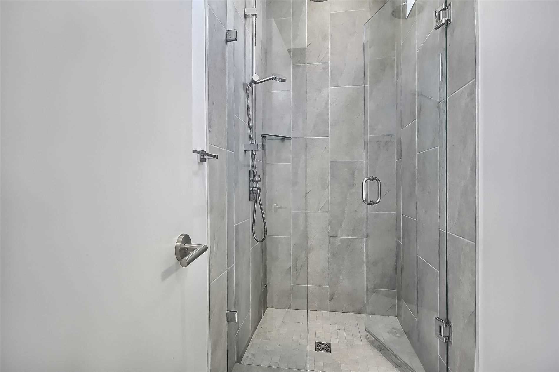127 Orchard View Boulevard