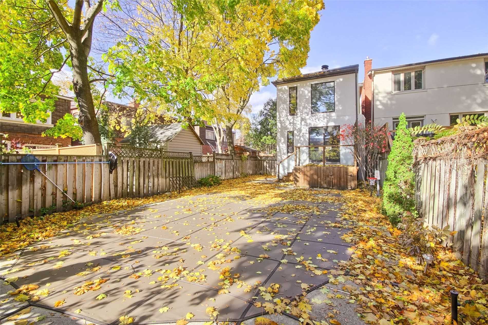127 Orchard View Boulevard