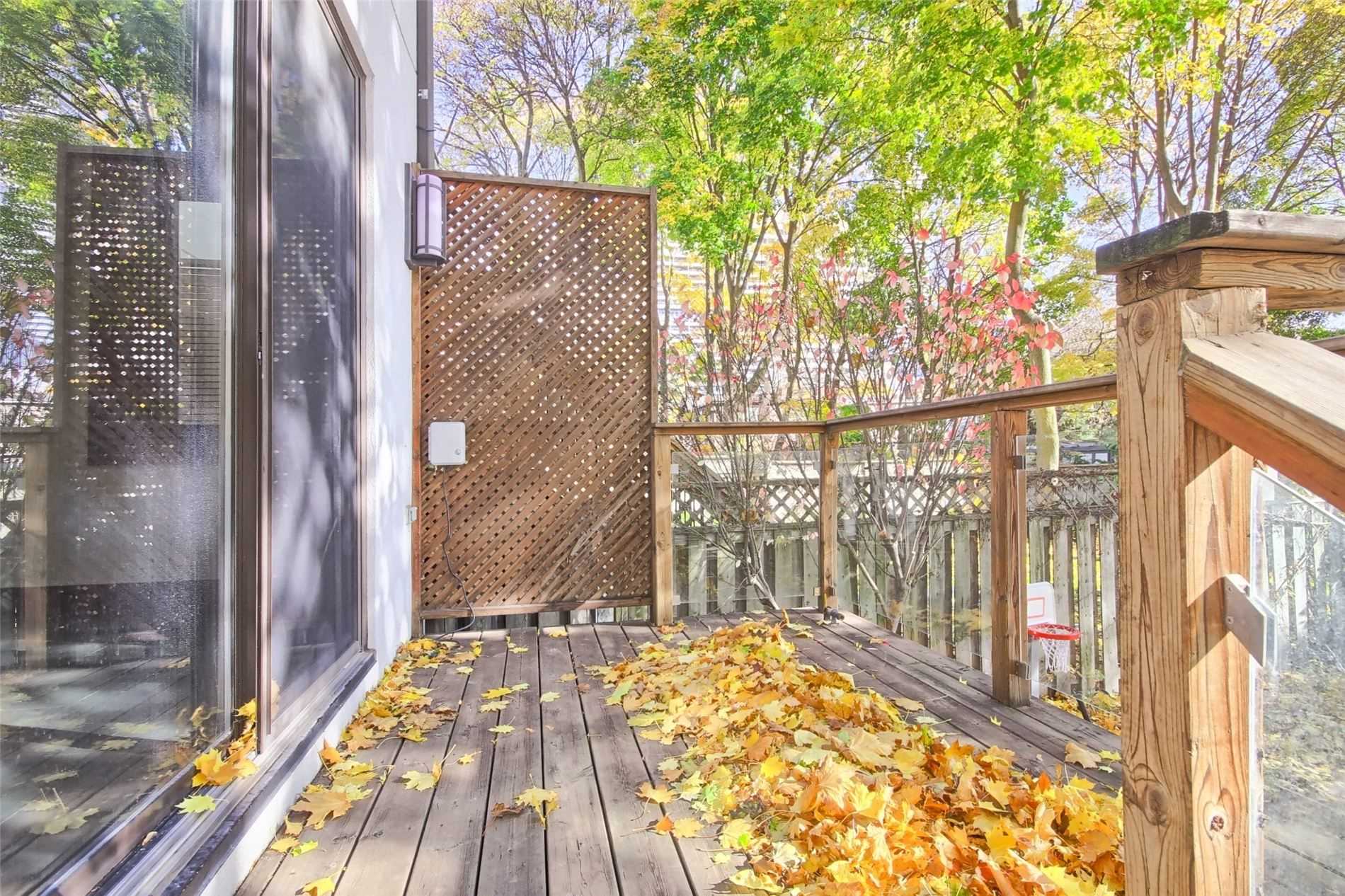 127 Orchard View Boulevard