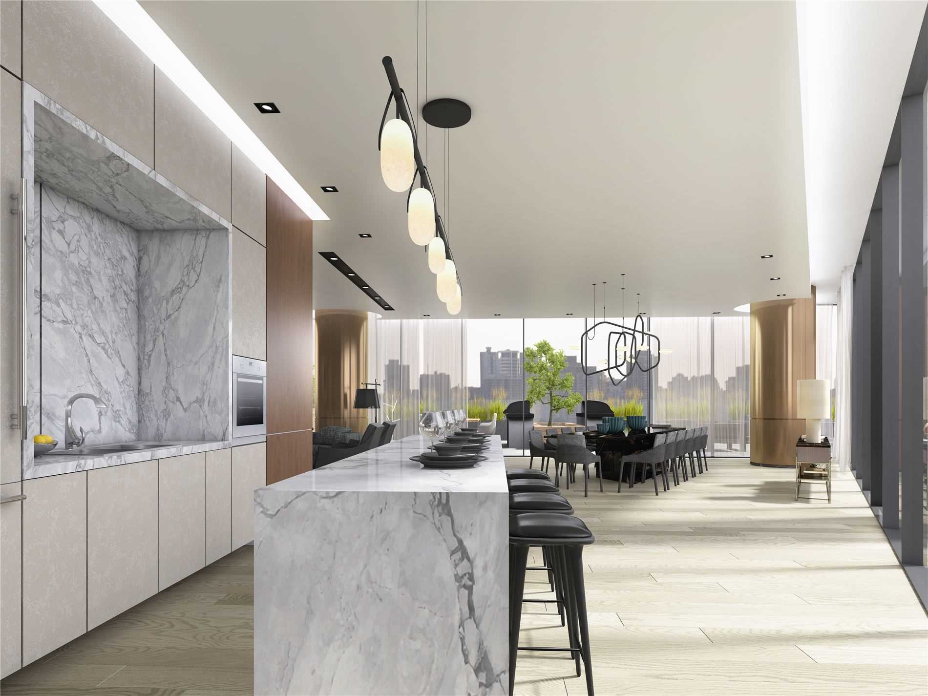 585 Bloor St E, #218