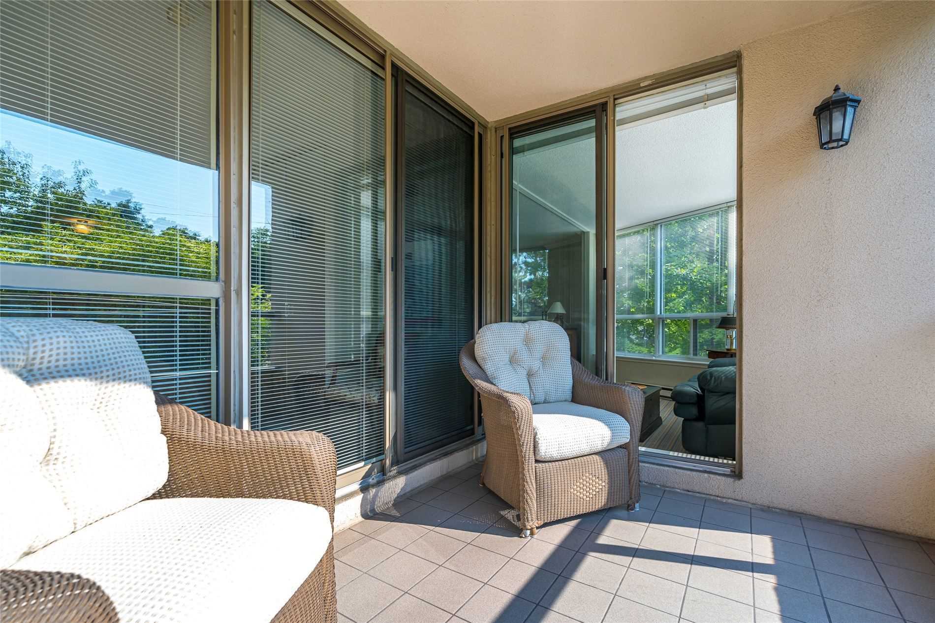 3800 Yonge St, #205