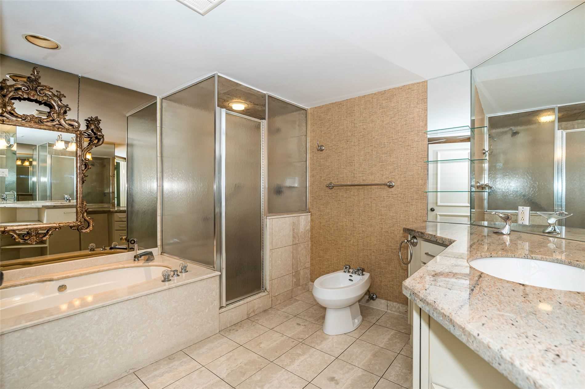 3800 Yonge St, #205
