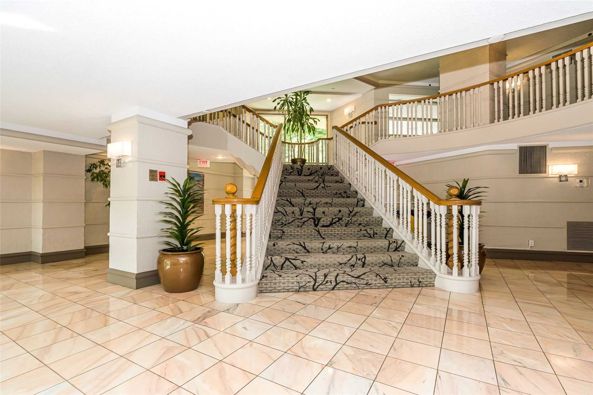 3800 Yonge St, #205