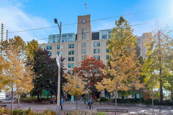 211 Queens Quay W, Toronto