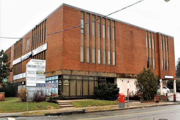 200 Finch Ave W, Toronto