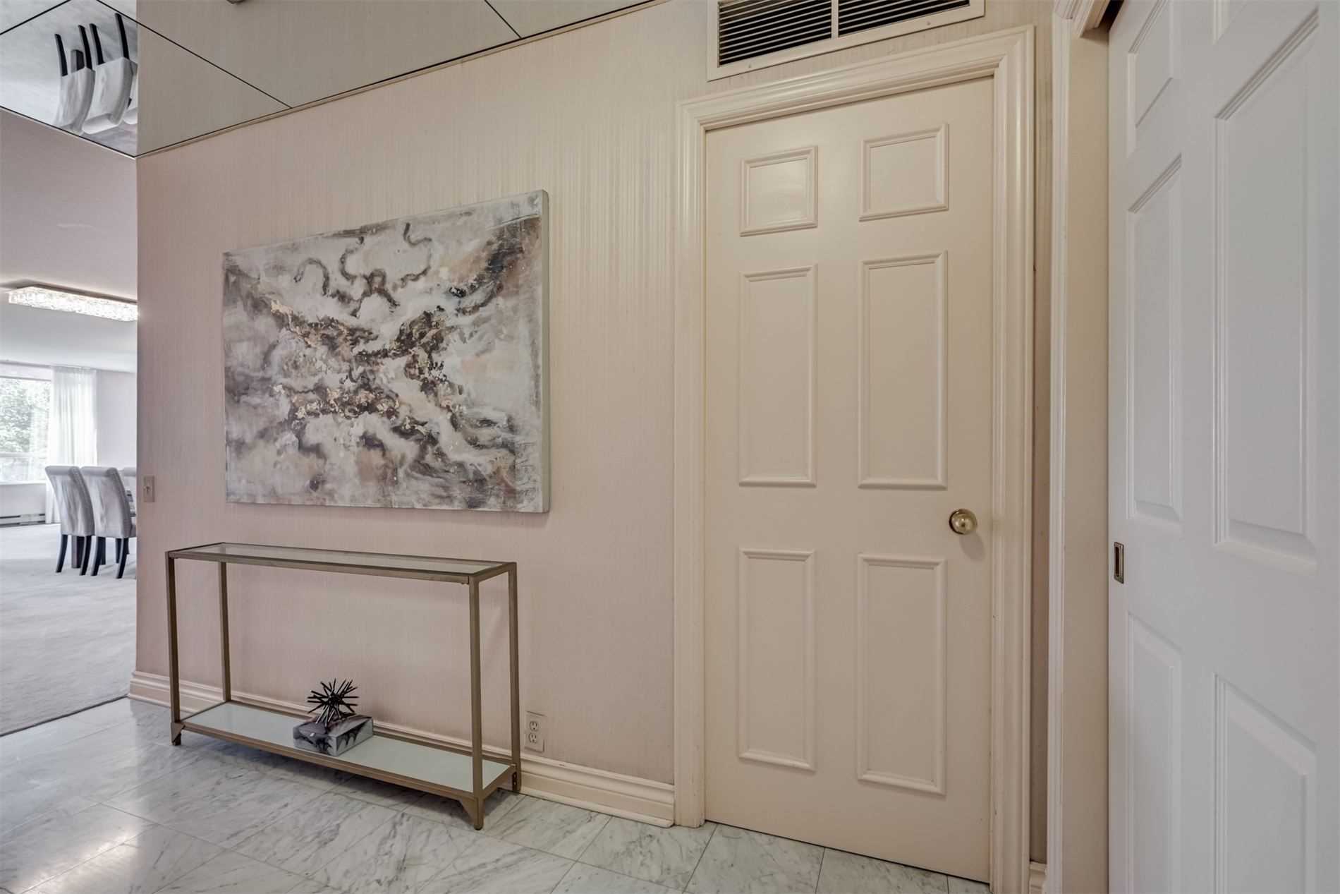 1177 Yonge St, #311