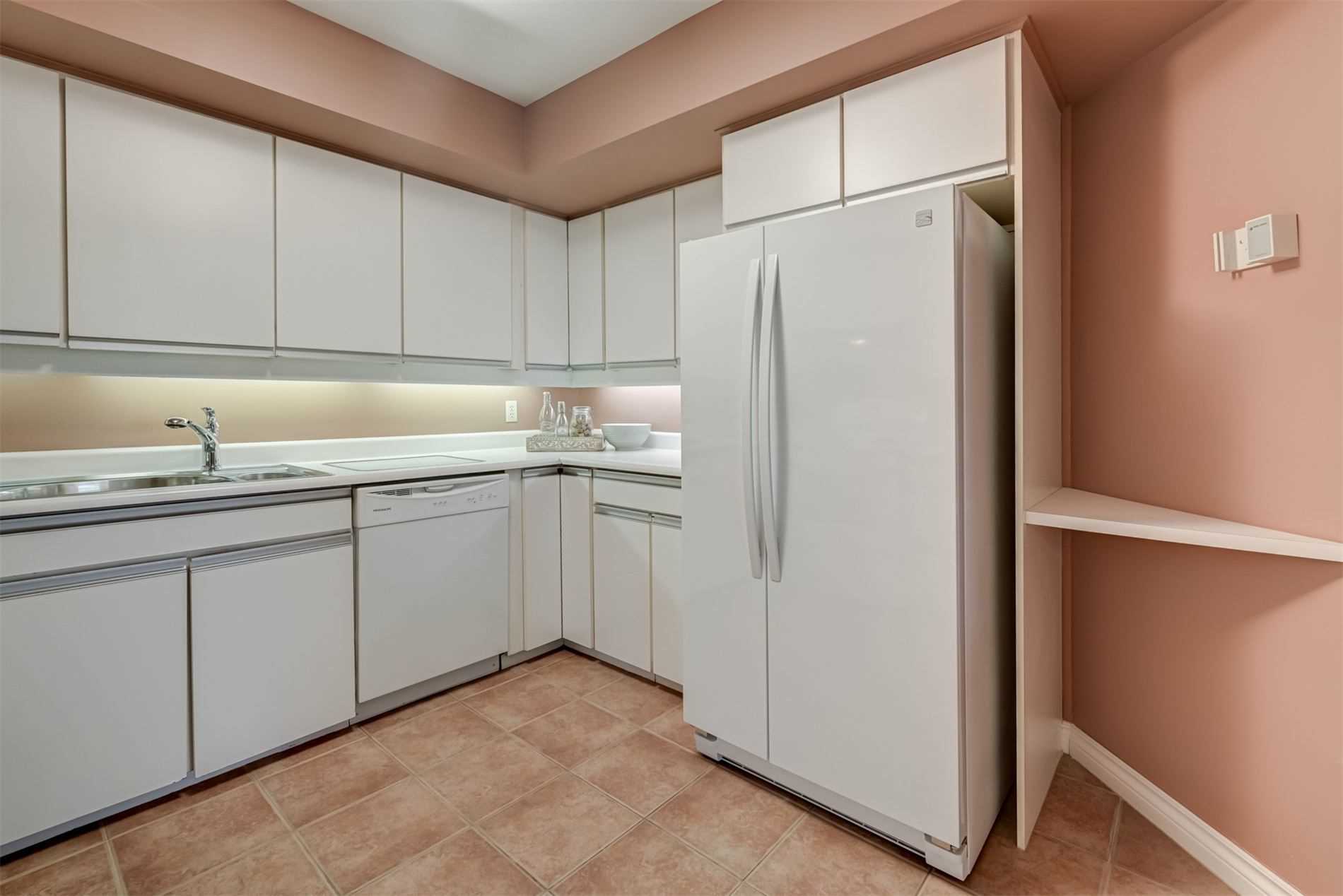 1177 Yonge St, #311