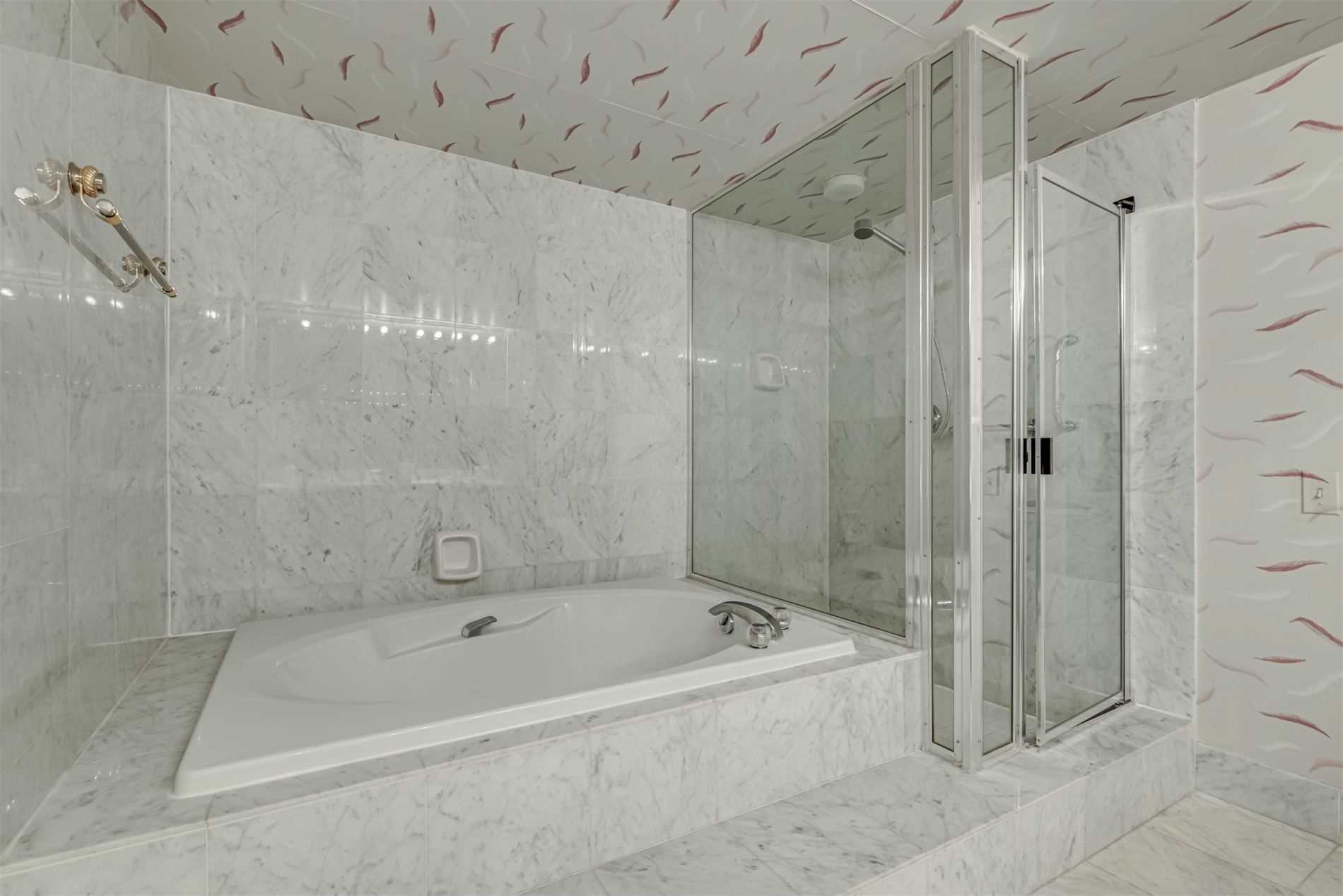1177 Yonge St, #311
