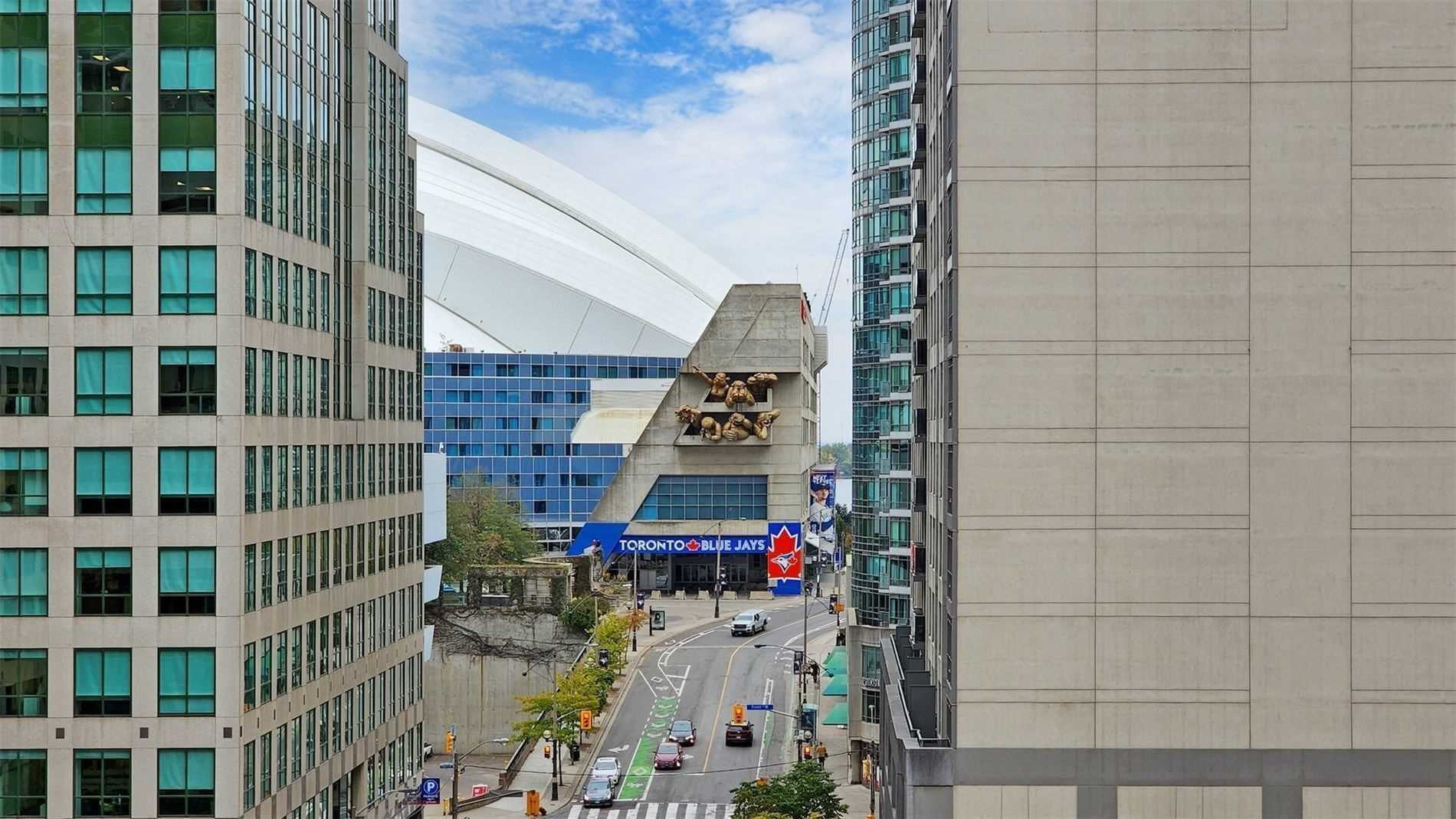 36 Blue Jays Way, #711 712