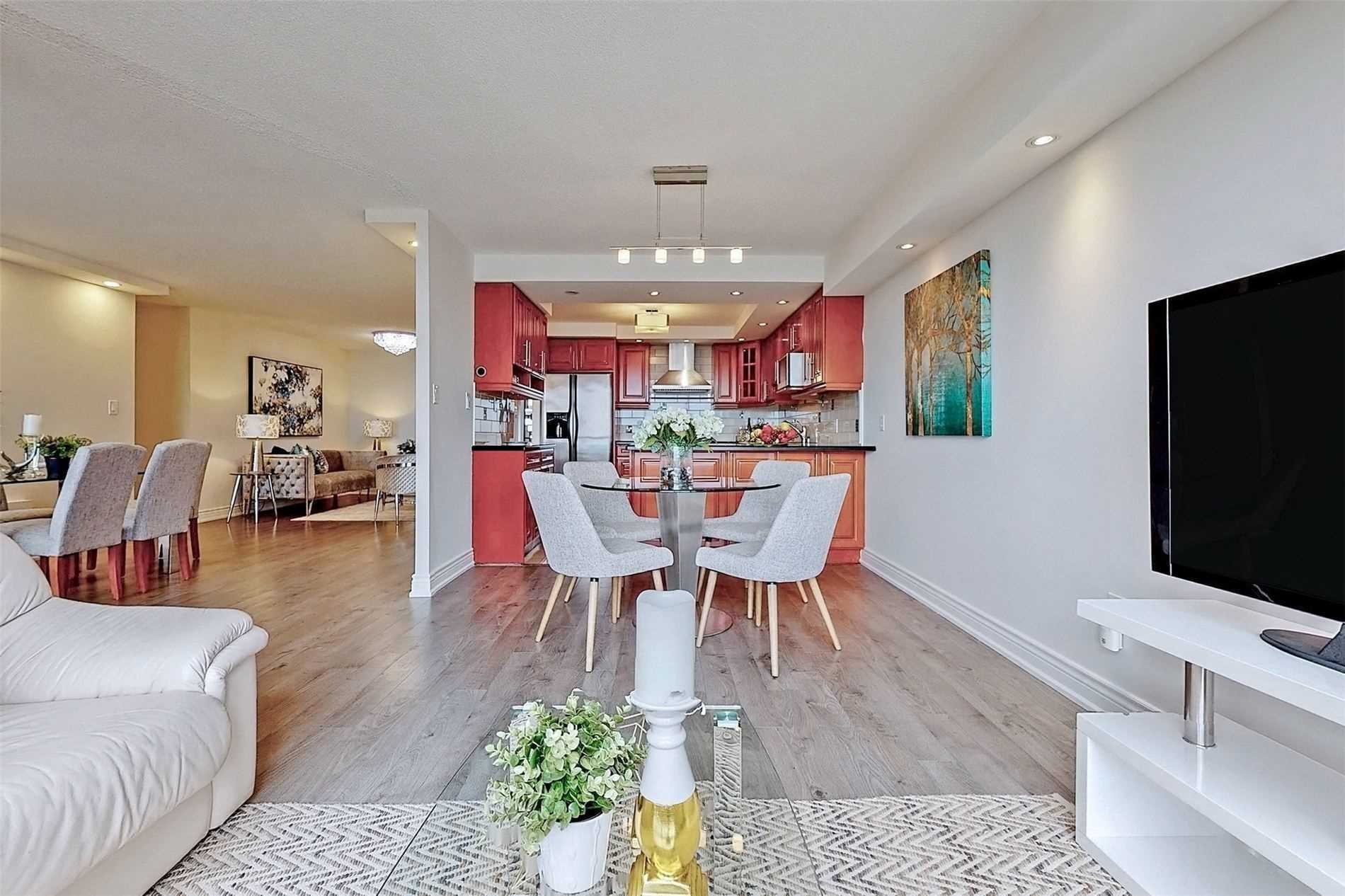 5444 Yonge St, #1404