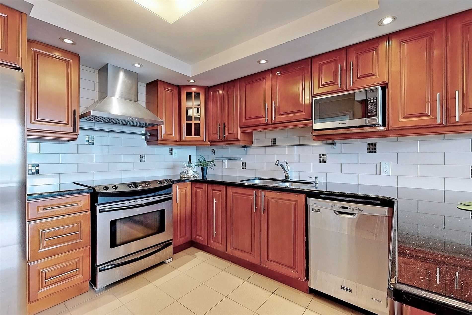 5444 Yonge St, #1404