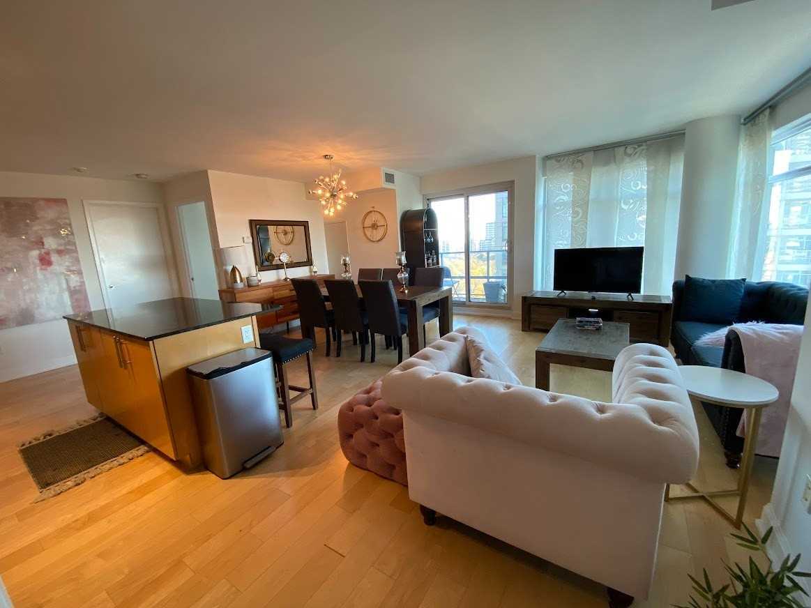 2191 Yonge St, #2005
