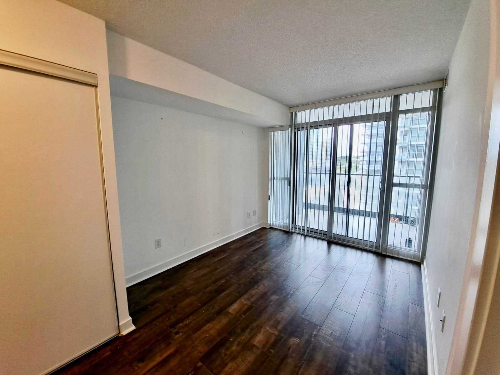 29 Singer Court #903
