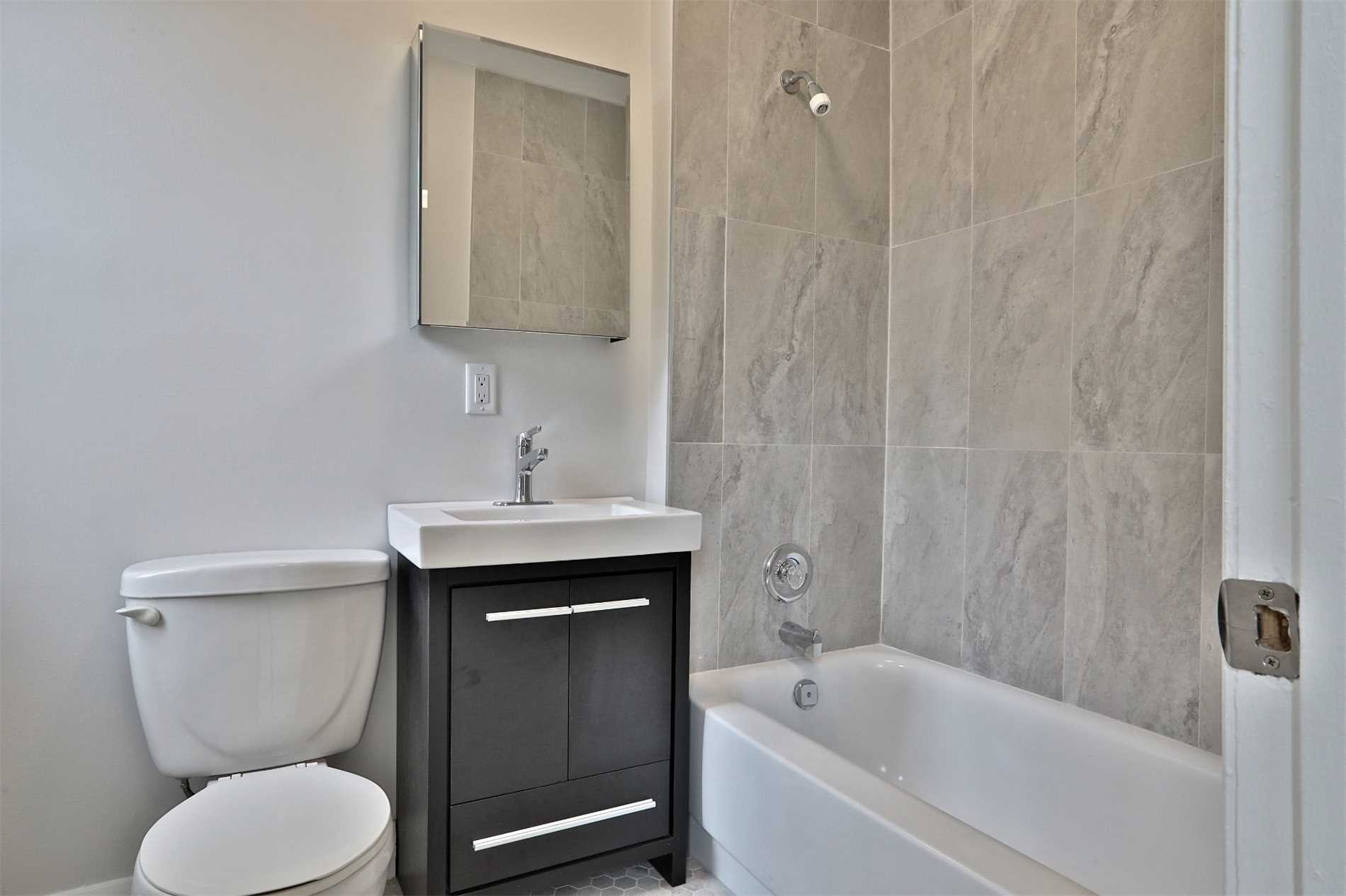 448 Spadina Rd, #102