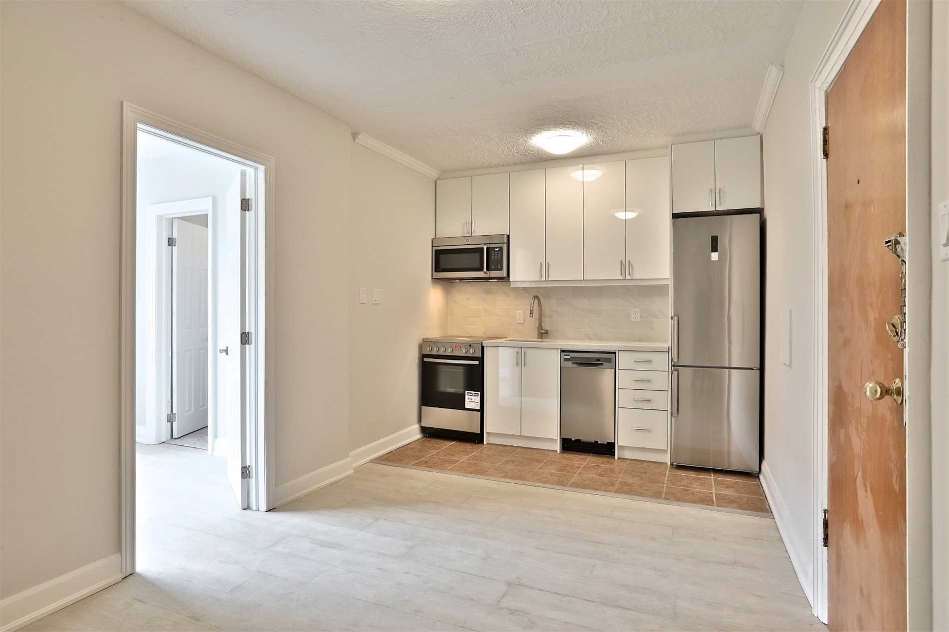 448 Spadina Rd, #102