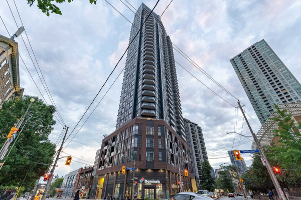 159 Wellesley St E, Toronto