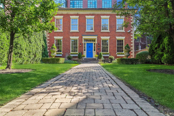 905 Queen St W, Toronto