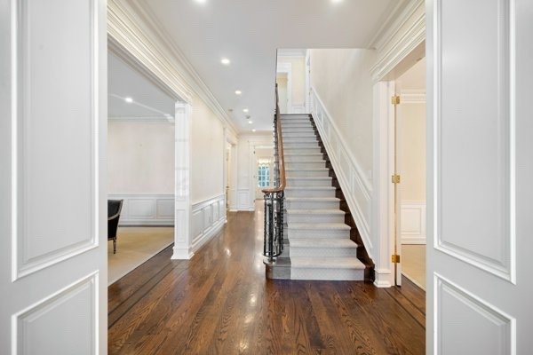 230 Dunvegan Rd