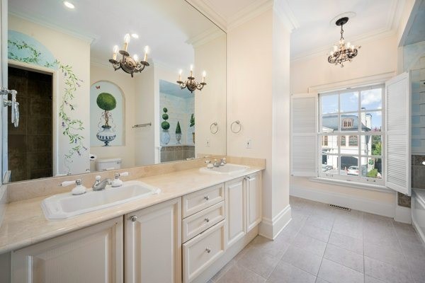 230 Dunvegan Rd
