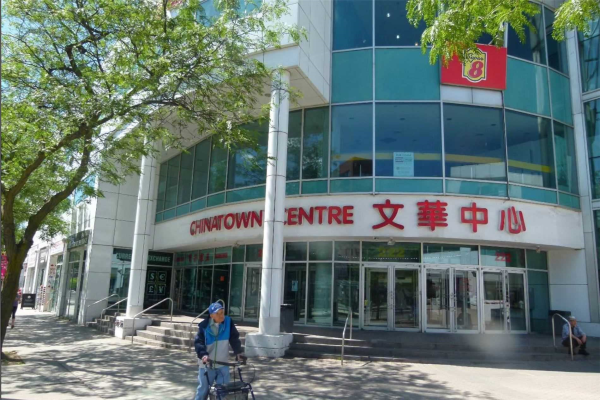 222 Spadina Ave, Toronto