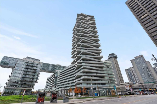 15 Queens Quay E, Toronto