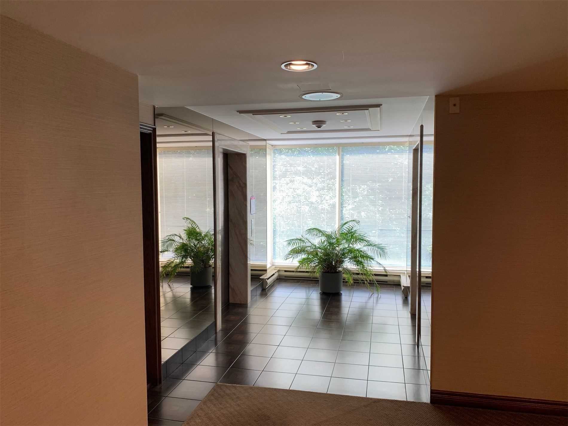 342 Spadina Road #301