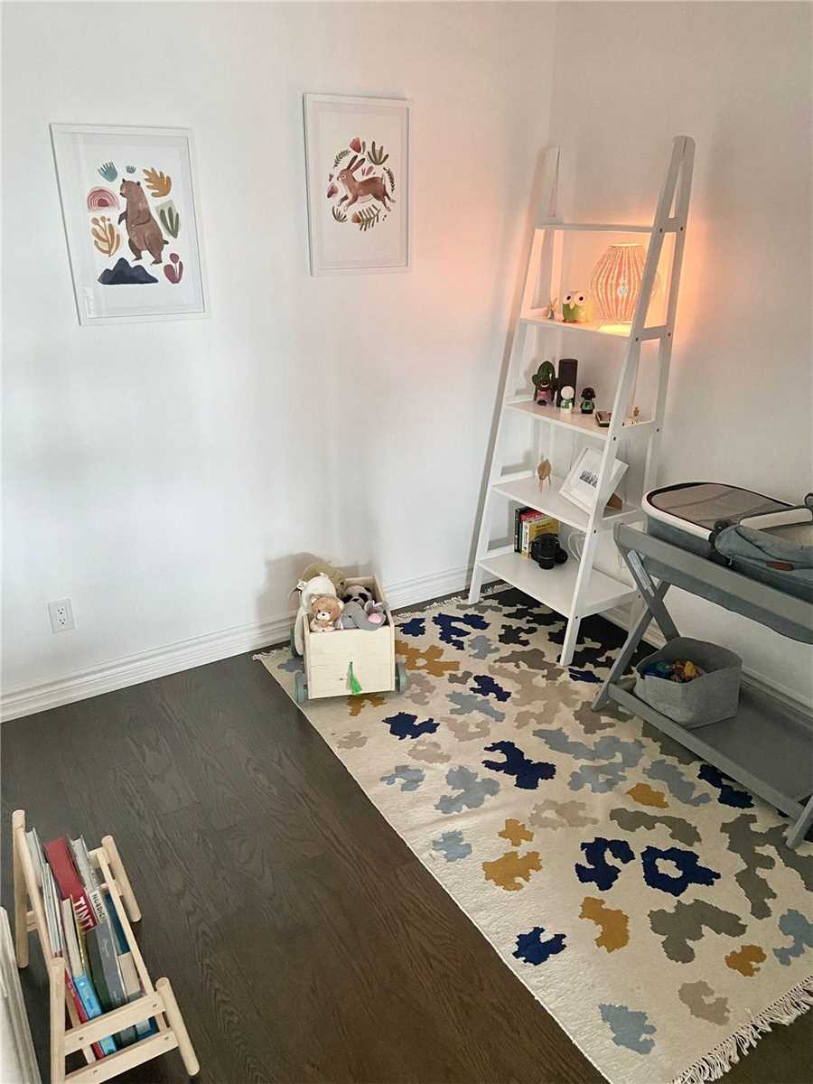 23 Glebe Rd W, #519