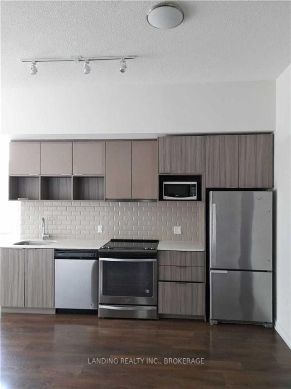 Listing C5823710 - Large Photo # 3
