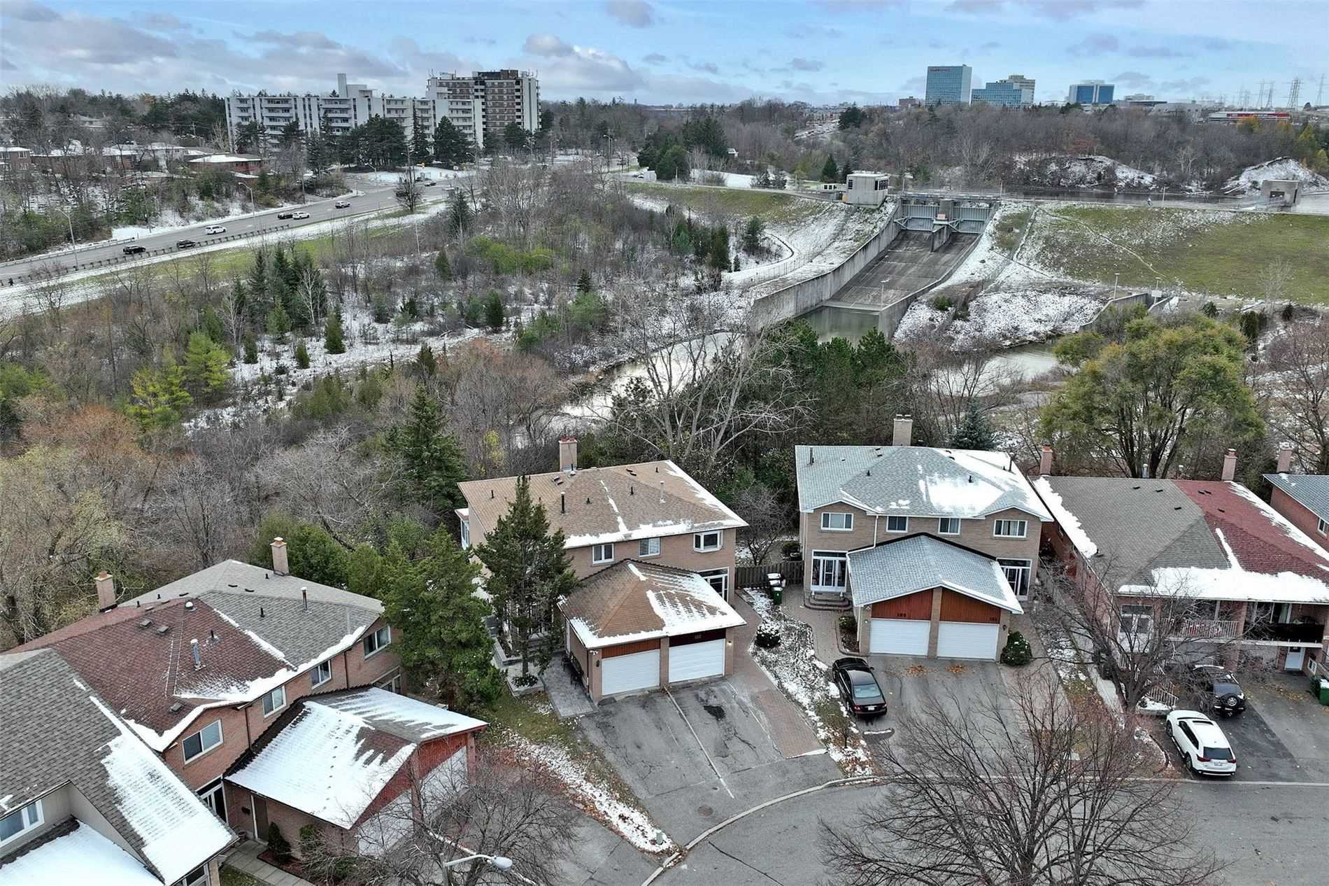 187 Robert Hicks Dr