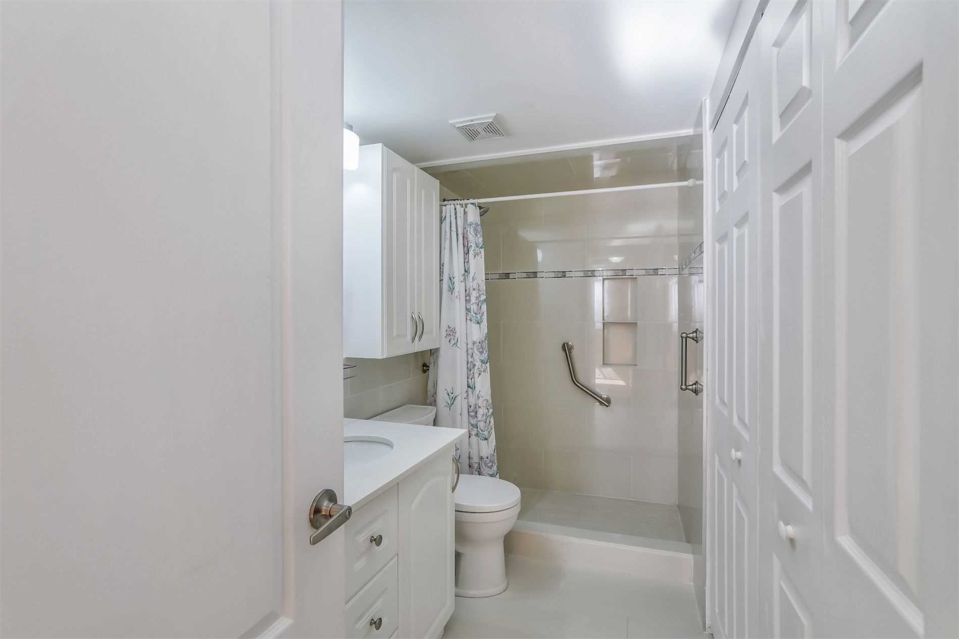 1201 Steeles Ave W, #201