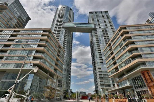 15 Iceboat Terr, Toronto