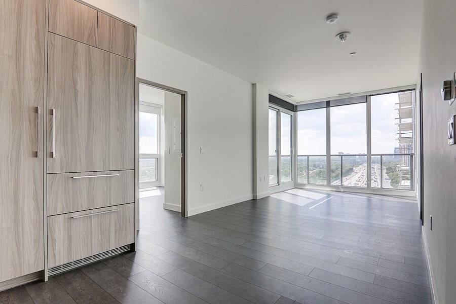 85 Mcmahon Dr, #2509