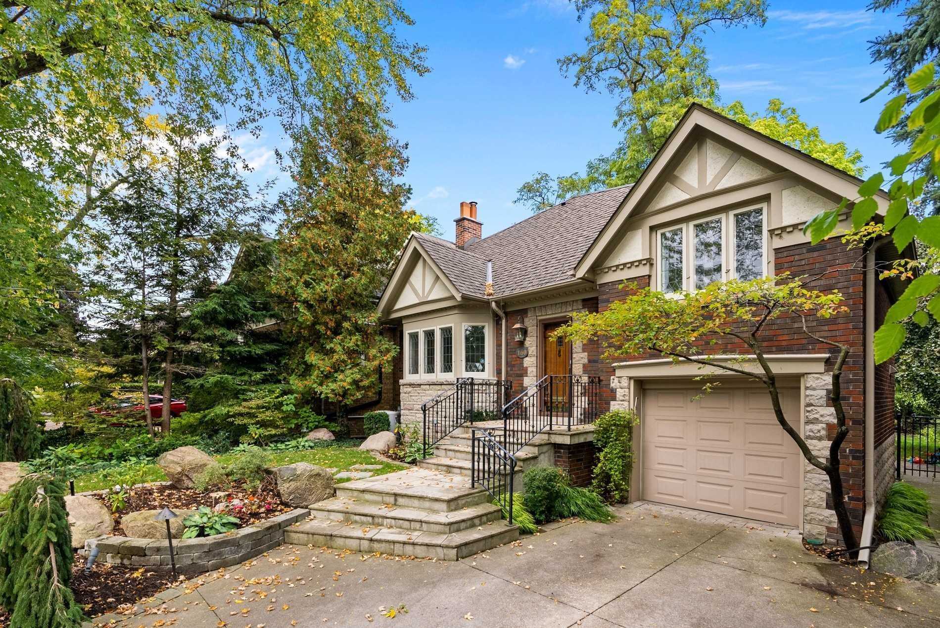 160 Cortleigh Boulevard