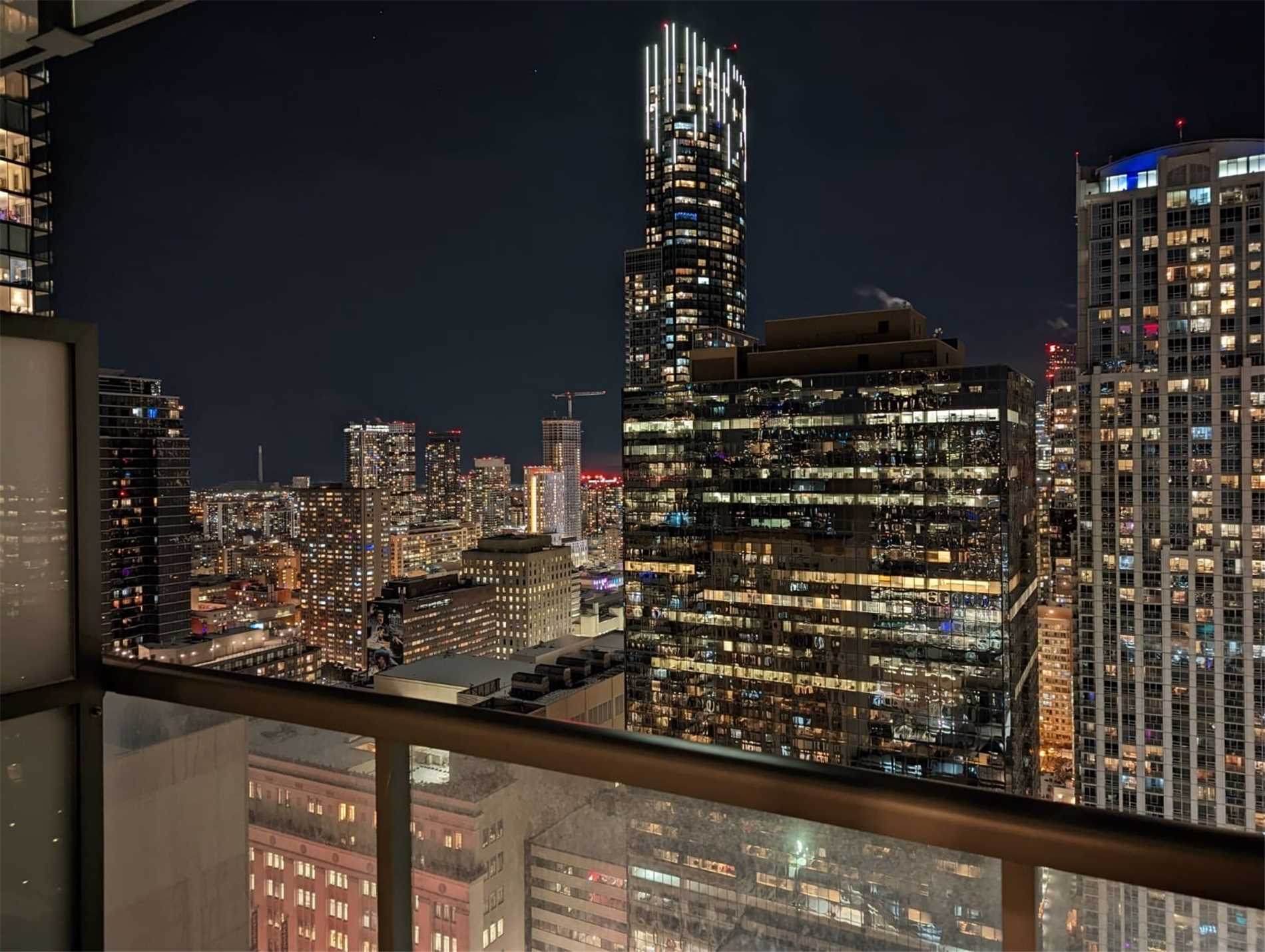 38 Grenville Street #3305