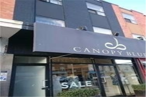 2582 Yonge St, Toronto